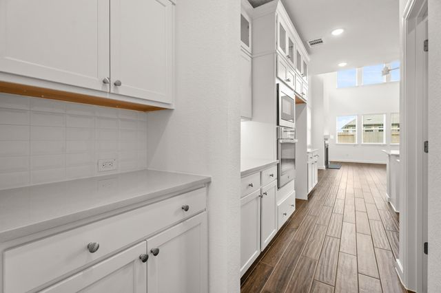 2819 Clapbread Lane, Rosenberg, TX 77471