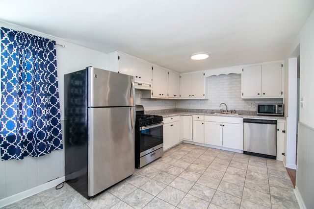 42 Hanson Drive, Bourbonnais, IL 60914