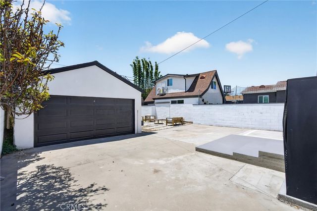 4562 W 142nd Street, Hawthorne, CA 90250
