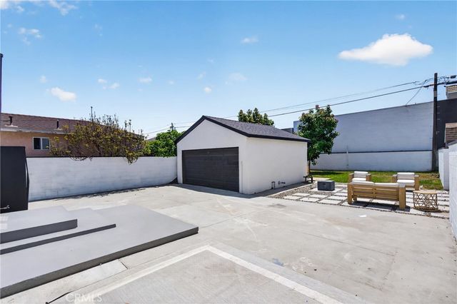 4562 W 142nd Street, Hawthorne, CA 90250