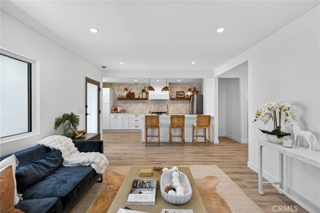 4562 W 142nd Street, Hawthorne, CA 90250