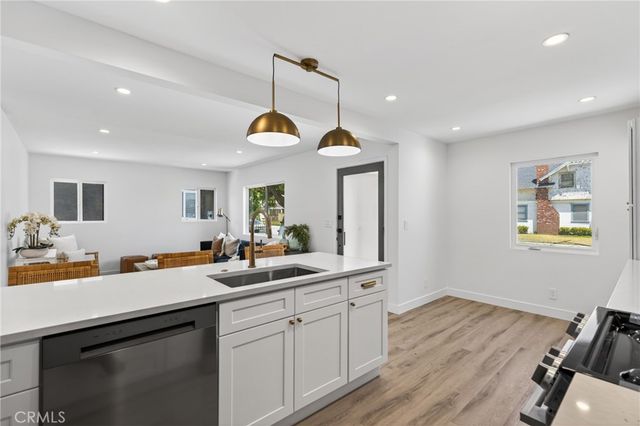 4562 W 142nd Street, Hawthorne, CA 90250
