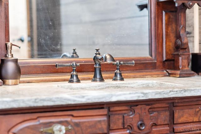 203 E Main Street, Blanchester, OH 45107