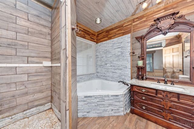 203 E Main Street, Blanchester, OH 45107