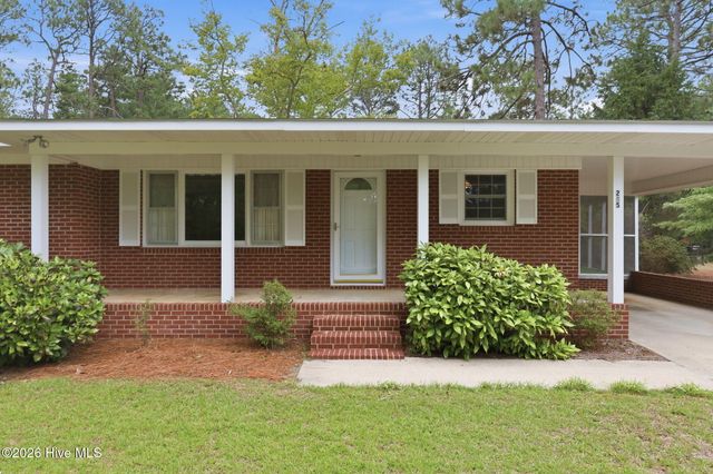 285 Mcdairmid Road, Pinehurst, NC 28374