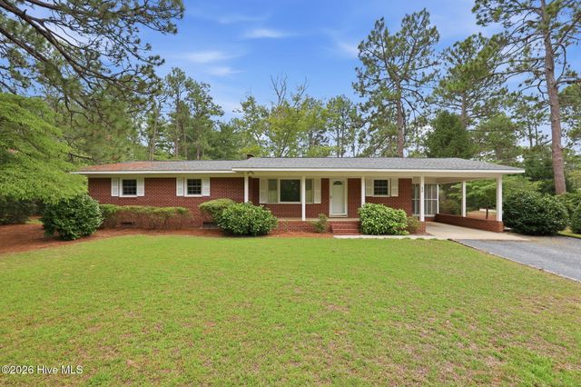 285 Mcdairmid Road, Pinehurst, NC 28374