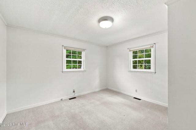 285 Mcdairmid Road, Pinehurst, NC 28374