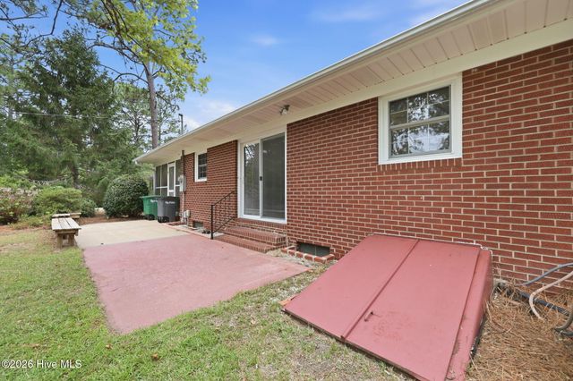 285 Mcdairmid Road, Pinehurst, NC 28374
