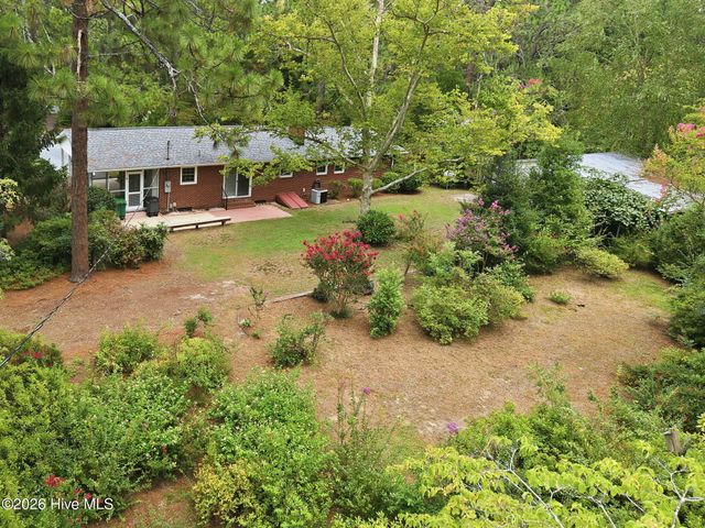 285 Mcdairmid Road, Pinehurst, NC 28374