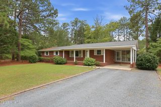 285 Mcdairmid Road, Pinehurst, NC 28374