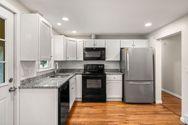 4 Niles Rd, Randolph, MA 02368