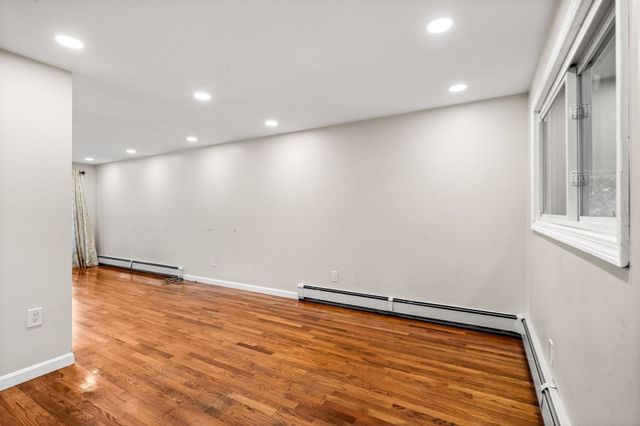 4 Niles Rd, Randolph, MA 02368