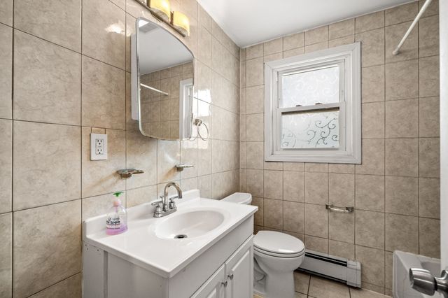 4 Niles Rd, Randolph, MA 02368