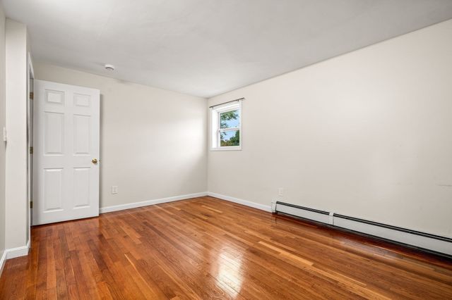 4 Niles Rd, Randolph, MA 02368