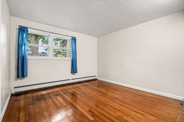 4 Niles Rd, Randolph, MA 02368