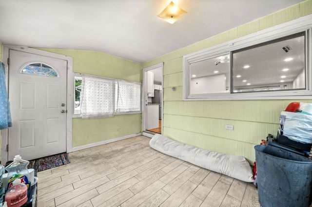 4 Niles Rd, Randolph, MA 02368
