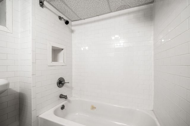 4 Niles Rd, Randolph, MA 02368