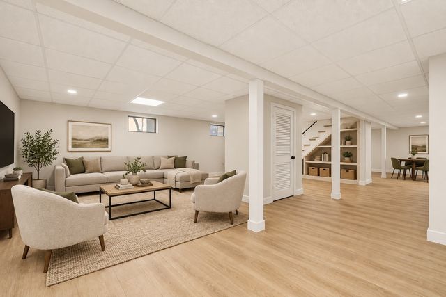 4 Niles Rd, Randolph, MA 02368