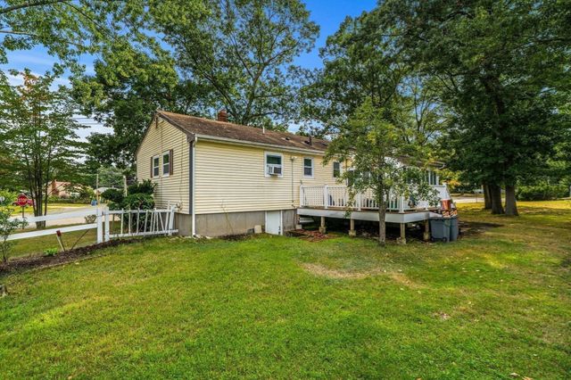 4 Niles Rd, Randolph, MA 02368