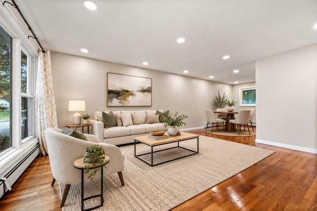 4 Niles Rd, Randolph, MA 02368