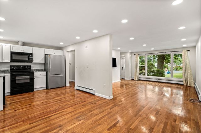 4 Niles Rd, Randolph, MA 02368