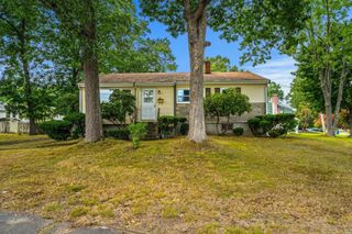 4 Niles Rd, Randolph, MA 02368