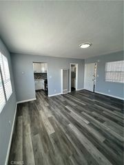 6517 1/2 Avalon Boulevard 4, Los Angeles, CA 90003