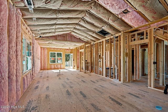 110 NE 41st Street, Oak Island, NC 28465