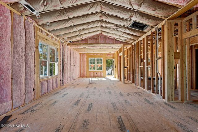110 NE 41st Street, Oak Island, NC 28465