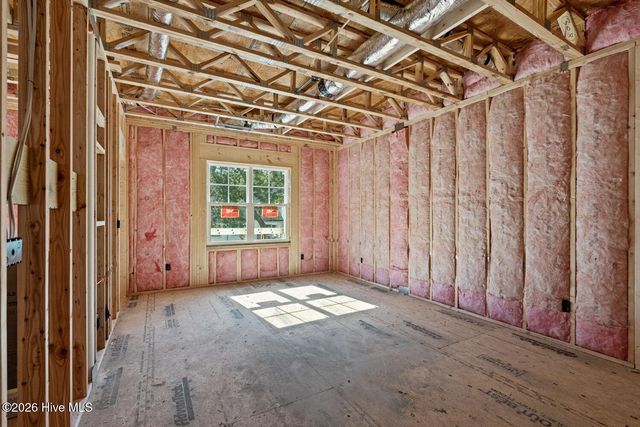 110 NE 41st Street, Oak Island, NC 28465