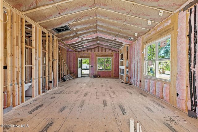 110 NE 41st Street, Oak Island, NC 28465