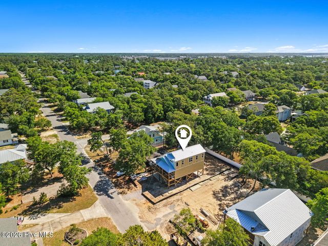 110 NE 41st Street, Oak Island, NC 28465