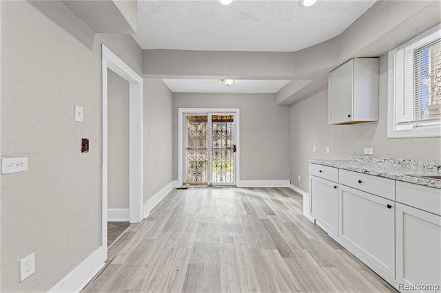 13100 Wilshire Drive, Detroit, MI 48213