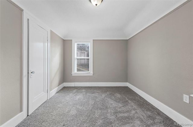 13100 Wilshire Drive, Detroit, MI 48213