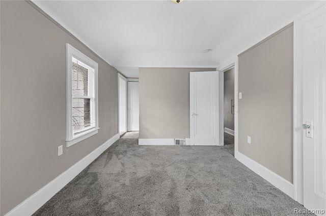 13100 Wilshire Drive, Detroit, MI 48213