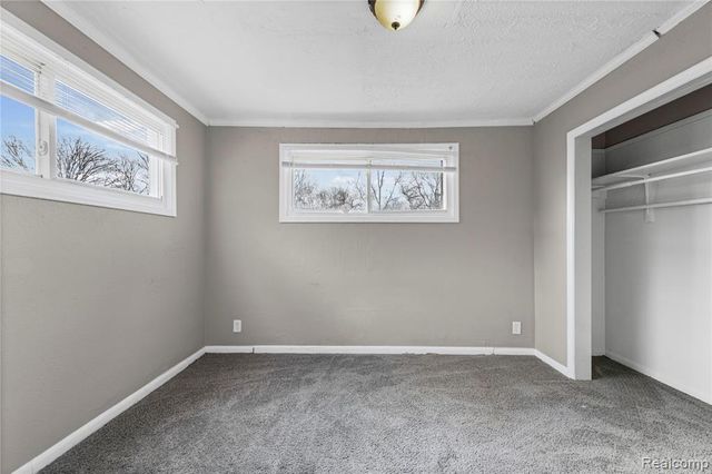 13100 Wilshire Drive, Detroit, MI 48213