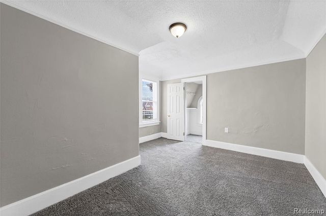 13100 Wilshire Drive, Detroit, MI 48213