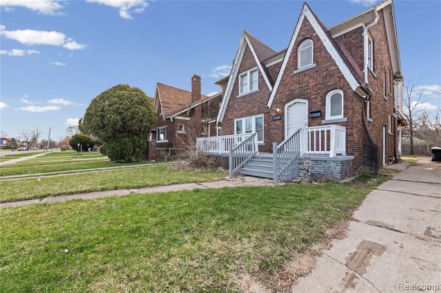 13100 Wilshire Drive, Detroit, MI 48213