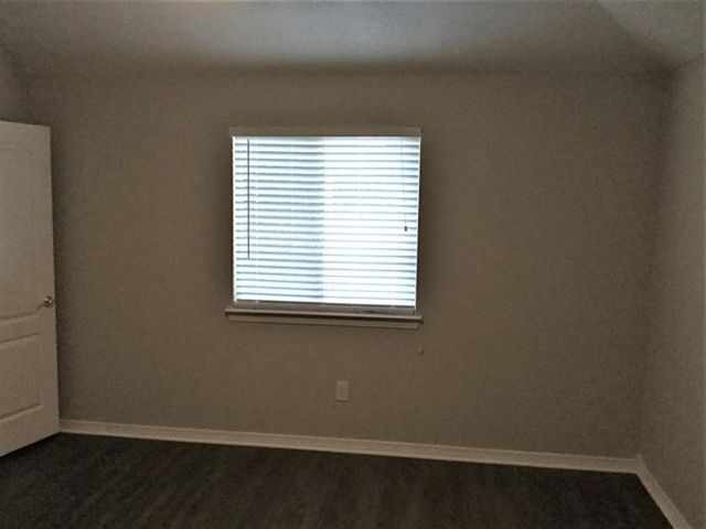 2213 Perkins Crossing Drive, Conroe, TX 77304