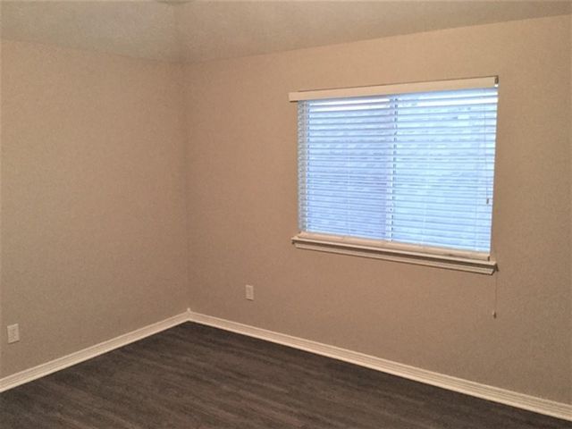 2213 Perkins Crossing Drive, Conroe, TX 77304