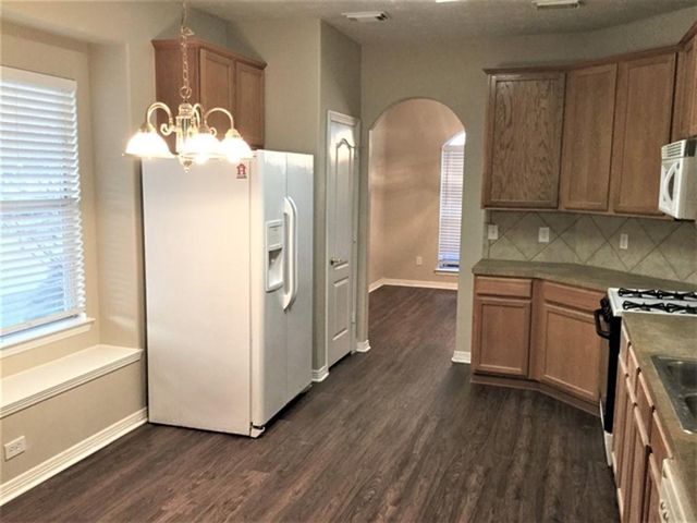 2213 Perkins Crossing Drive, Conroe, TX 77304