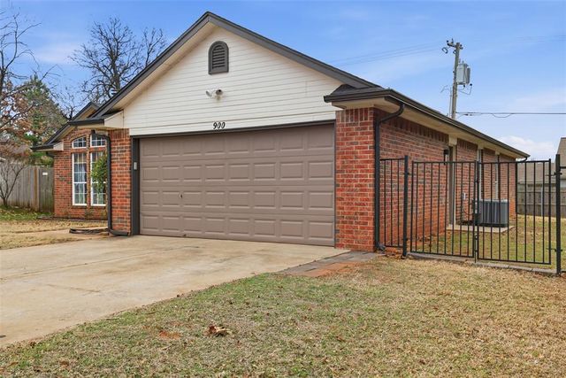 900 N Blackwelder Avenue, Edmond, OK 73034