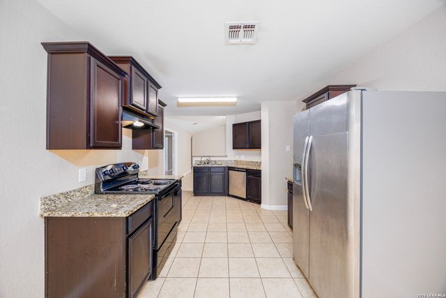 6030 PLEASANT LK, San Antonio, TX 78222