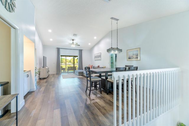 5142 Fountains Drive S, Lake Worth, FL 33467