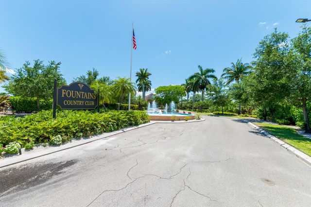 5142 Fountains Drive S, Lake Worth, FL 33467