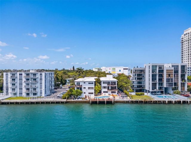 7845 NE Bayshore Ct 16, Miami, FL 33138