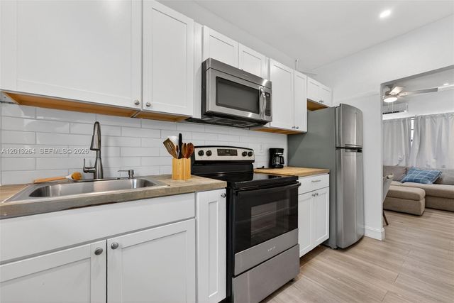 7845 NE Bayshore Ct 16, Miami, FL 33138