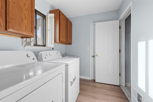 13510 Angela Dr Drive, Warren, MI 48088