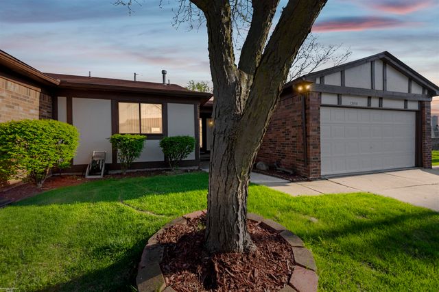 13510 Angela Dr Drive, Warren, MI 48088