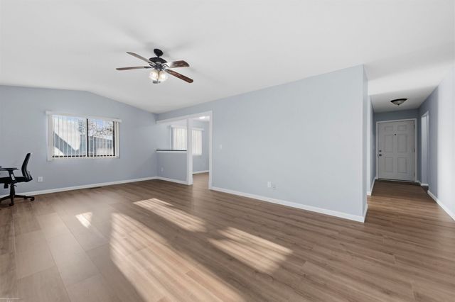13510 Angela Dr Drive, Warren, MI 48088